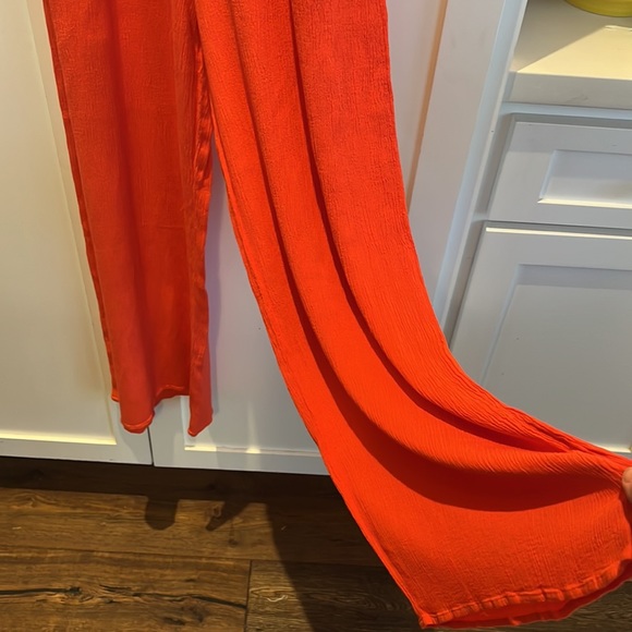 Great lightweight flattering Romper!! Size XL - Picture 7 of 8